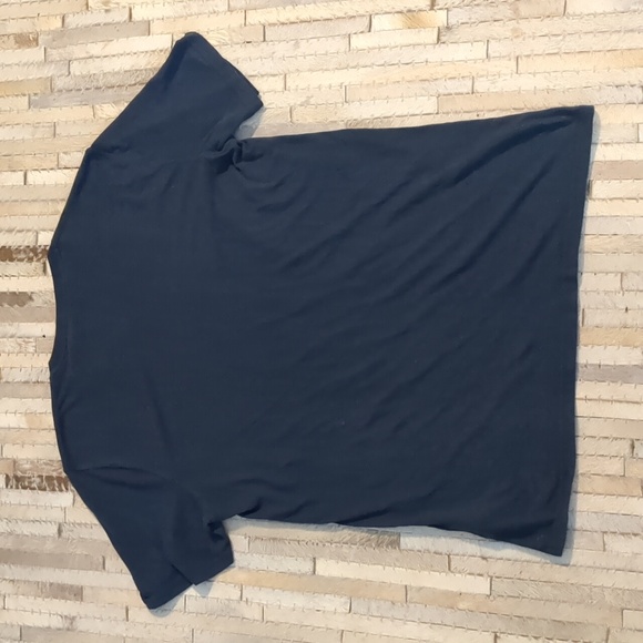 Abercrombie & Fitch V-Neck T-shirt - Picture 2 of 5